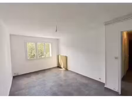 location appartement 3 pièces 53 m² à grenoble (38000)  640 €