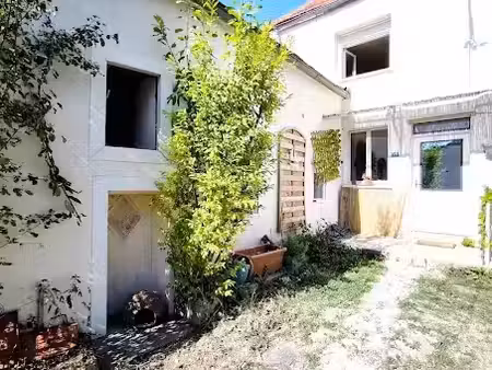 vente maison 4 pièces 90 m² à sainte-colombe-sur-seine (05700)  60 000 €