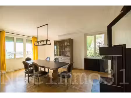 magnifique maison avec jardin et garage