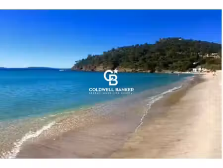 terrain constructible avec permis purgé  à 10 minutes à pied de la plage