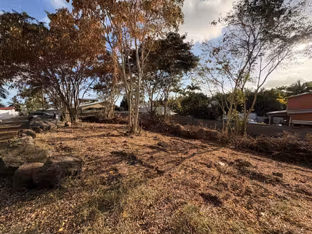 terrain constructible entre deux