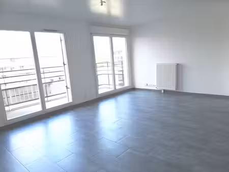 cergy préfecture f3