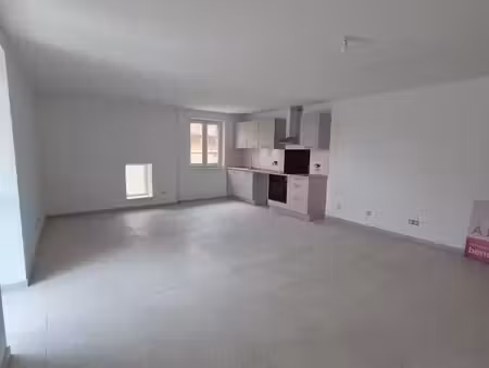 glatigny-f5 neuf en duplex avec cuisine equipee et stationnements