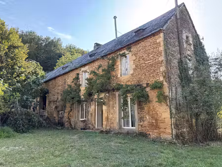ensemble immobilier en pierres