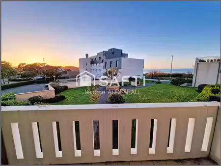 vue mer  grand balcon  parking  proche plage  gr34 et golf