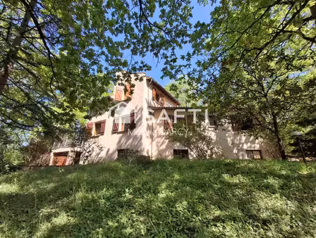 maison de caractère avec vue sur le lac de saint-ferréol