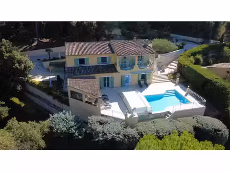 villa de 168m2 avec vue sur les collines au tignet