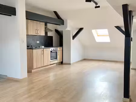 t2 52m2 renove toutes charges incluses et garage - scy chaze