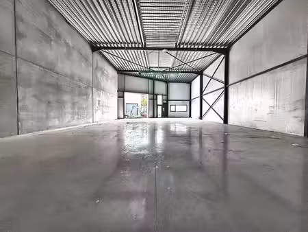 a vendre: entrepôt existant neuf