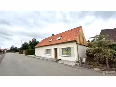 gerenoveerde gezinswoning met grote tuin