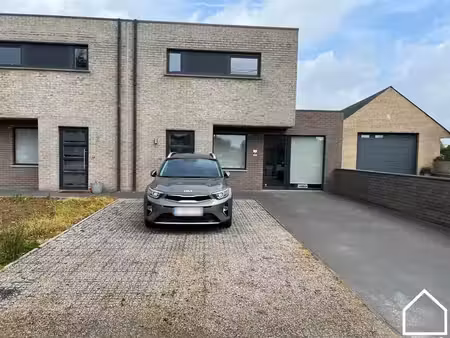 maison prête à eménager : 3 chambres  et jardin à zonnebeke