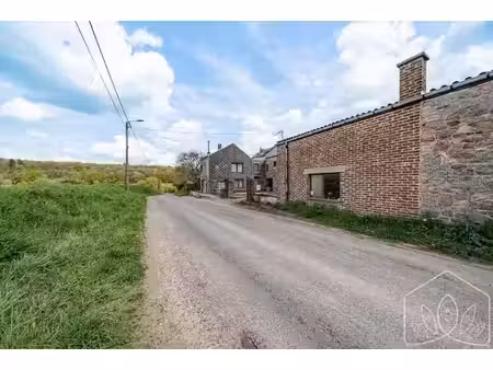 garage pratique et sécurisé sur 2 étages