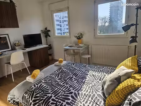 ? studio meublé  équipé  décoré de 19m² – nantes beaulieu – proche transport et commerces 