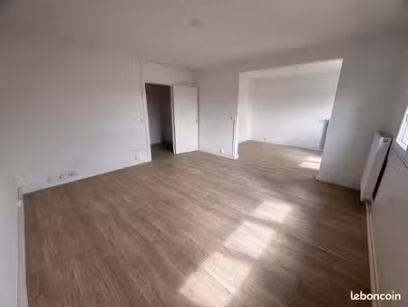 appartement t4 - 3 chambres copernic res varsovie