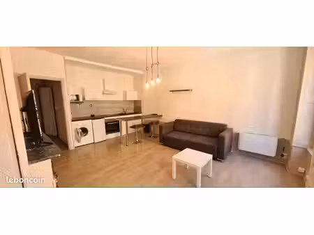 appartement type 2 proche hôtel de ville
