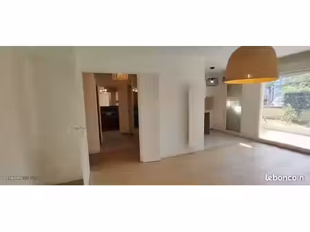 t2 43m2 lumineux - terrasse 10 m² sud-ouest – secteur prisé en frontière
