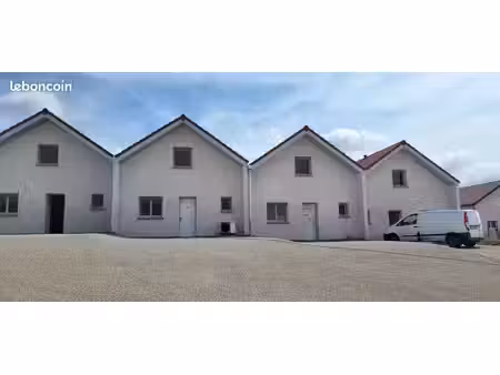 maison à louer à bouclans