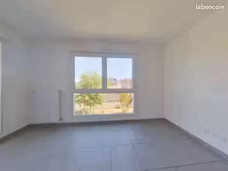 appartement t3 de 58m2 à chassieu avec balcon et garage