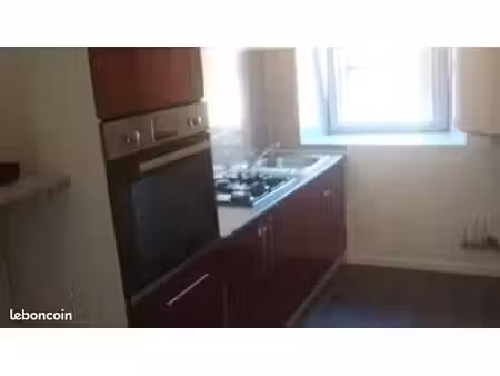loue appartement récent  isolé  jardin