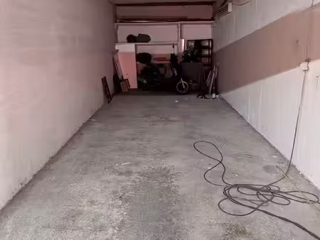 double garage fermé 30 m² sécurisé – garbejaïre