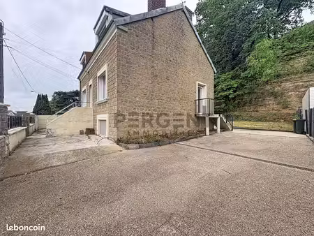 maison 6 pièces 105 m²