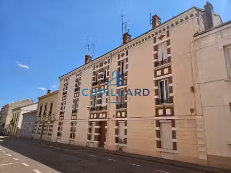 appartement t2 - copropriété bien entretenue avec jardin ar