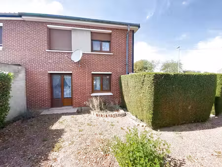 recquignies - maison brique semi-individuelle avec garage et