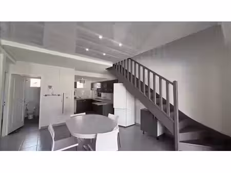 appartement - 1er étage - 84 m2 - 4 pièces - meublé