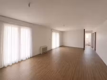 blénod-les-toul : maison de plain-pied avec jardin
