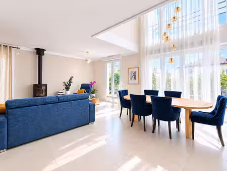 location maison 6 pièces  137.00m²  carrières