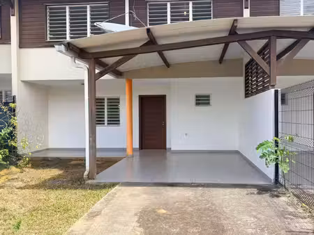 maison t4 mitoyenne 84m²+terasse couverte-macouria