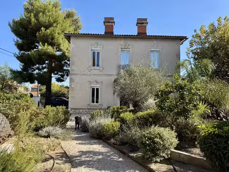 bastide de prestige avec piscine -marseille