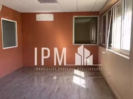 location local d’activités marseille 13015 150m²