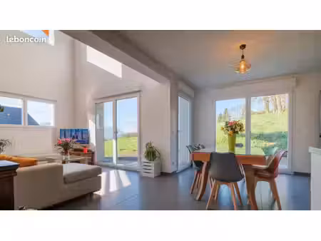 maison récente à la campagne   dpe b-a