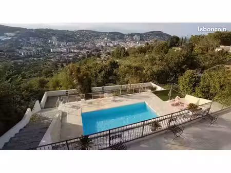 villa meublée à super cannes - piscine et vues panoramiques