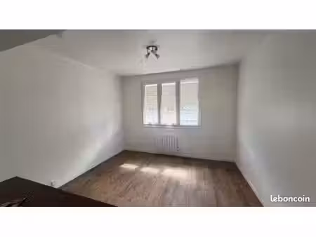studio 1 pièce 24 m²