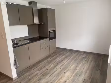 a louer charmant f2 de 60 m² avec jardin