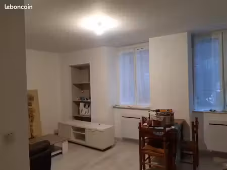 appartement 30 m2 - 2 pièces _ rdc