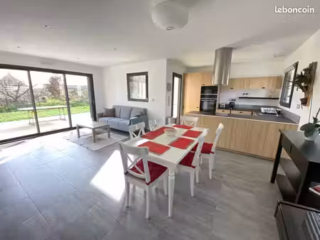 maison t5 de 2019 tout équipée 100m2. très lumineuse. proche commodités. jardin entièremen