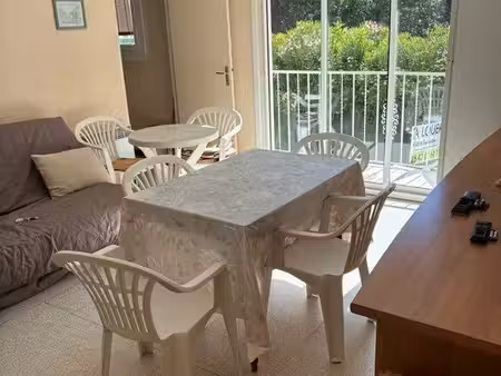 f.2 meublé avec cave et parking canet-en-roussillon