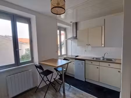 t1bis meublé cosy et calme centre grezieu la varenne