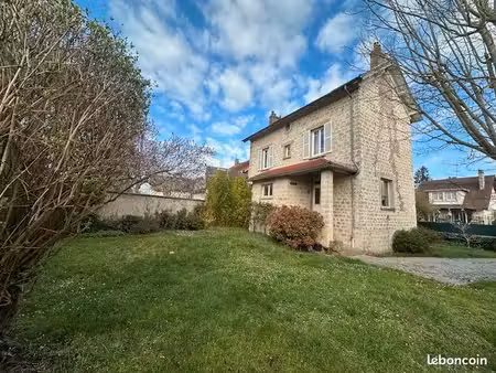 maison non meublee - 5 pieces - 136.42m² - coye la foret