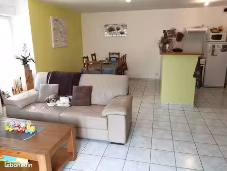 location petite maison en pierres