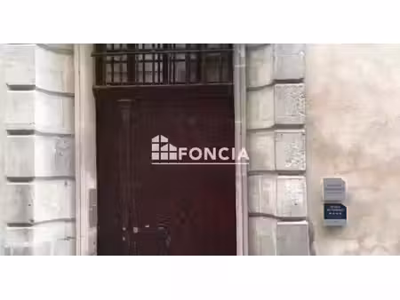 arles – centre historique  appartement rénové avec charme