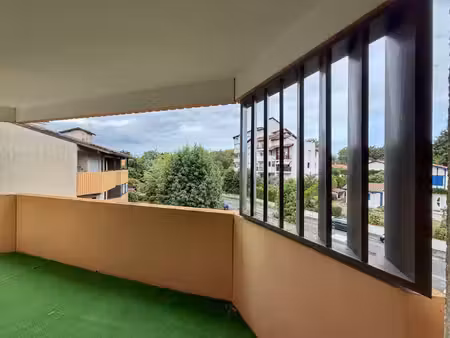 appartement t3 avec terrasse couverte à bayonne