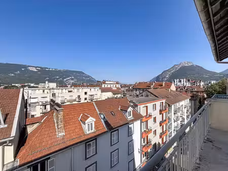 grenoble mutualiste – t1 bis de 37 20 m² avec balcon et vue d