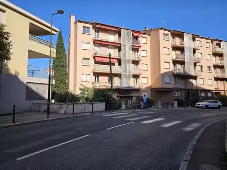 garage / parking