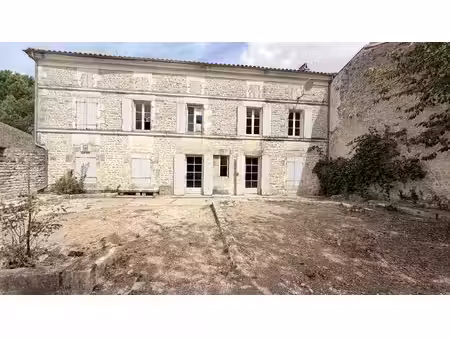 propriété charentaise à rénover