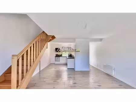 location maison 3 pièces 65 m² à carantec (29660)  850 €