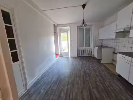 maison de ville à louer avec jardin - quartier de montjay